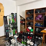 Hostel Mama's House *