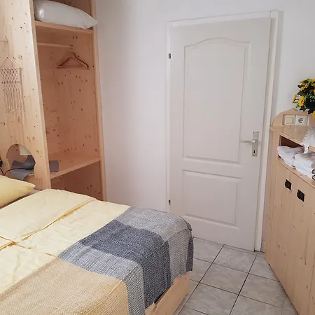 Mama's House 7min From Airport Albergue *