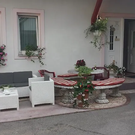 Mama's House