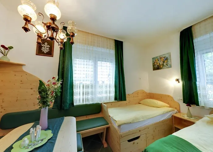 Mama's House Хостел *