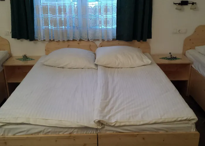 Хостел Mama's House *