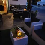 Mama's House *