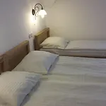 Mama's House *