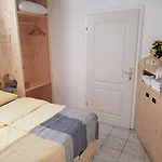 Mama's House Albergue *