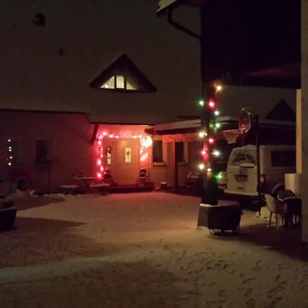 Mama's House Hostel *