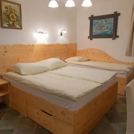 Hostel Mama's House Cerklje na Gorenjskem