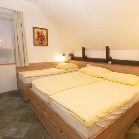 Mama's House Hostel