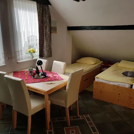 אכסניה Mama's House *