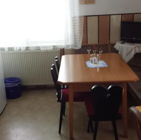 Hostel Mama's House *