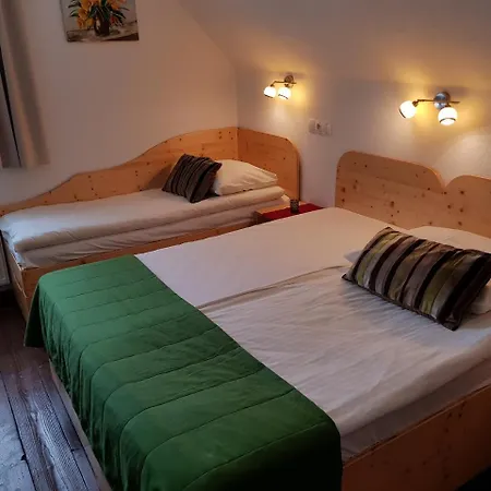 Hostel Mama's House *