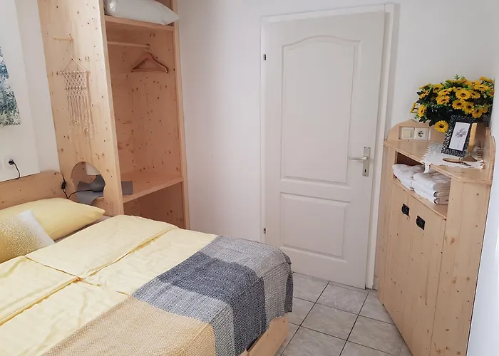 Mama's House Hostel *