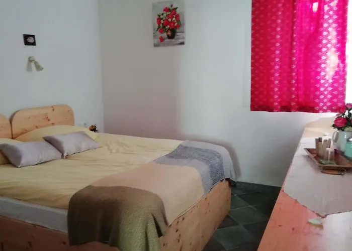 Mama's House Hostel *