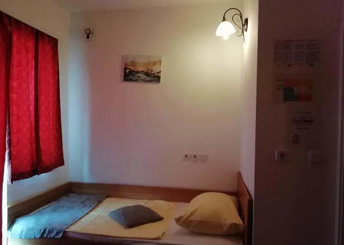 Mama's House Hostel *