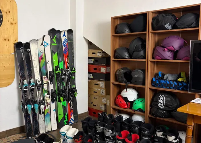 بيت شباب Mama's House *